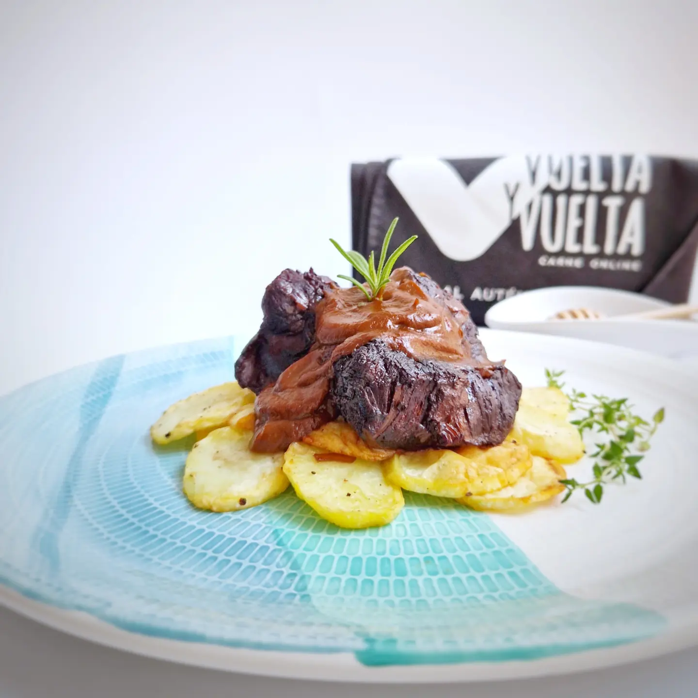Carrillada guisada de ternera Vuelta y Vuelta