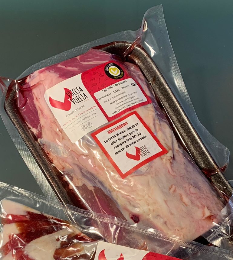 Pieza de carne de ternera en bandeja y al vacío de Vuelta y Vuelta