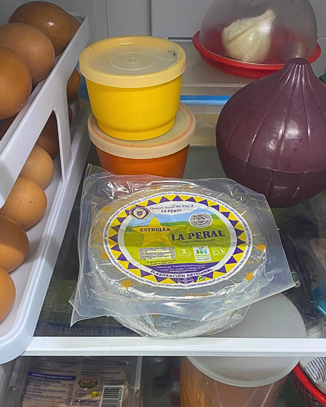 Queso La Peral en nevera